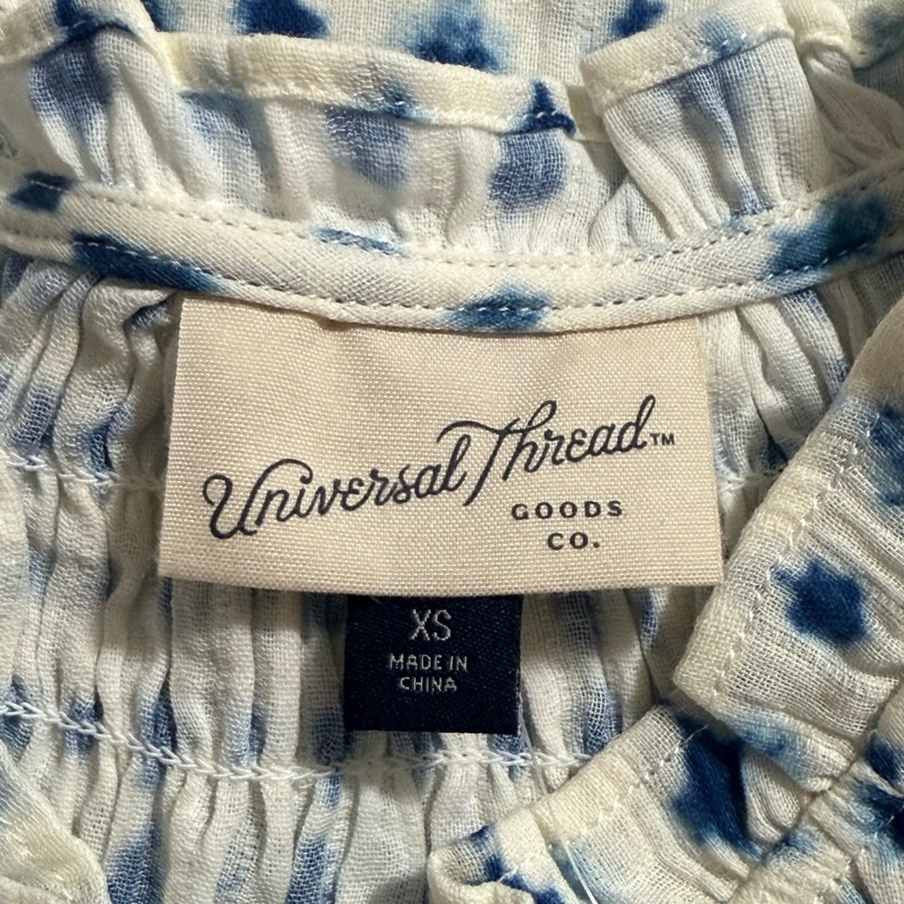Universal Thread - Women’s Smocked Puff Sleeve Blouse - Picture 6 of 9